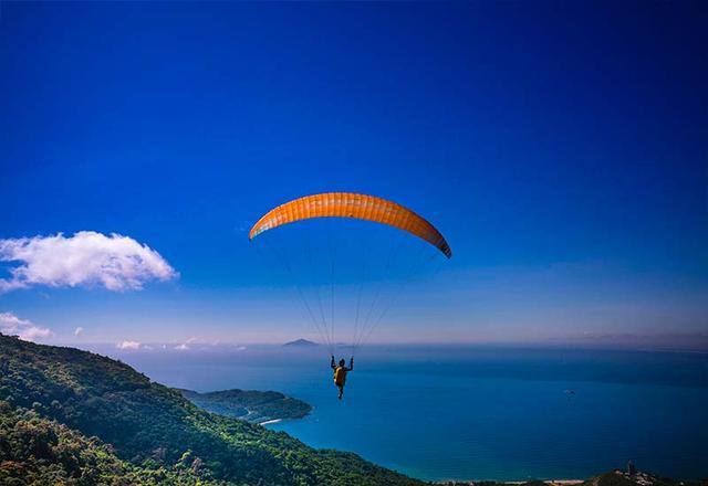 Paragliding