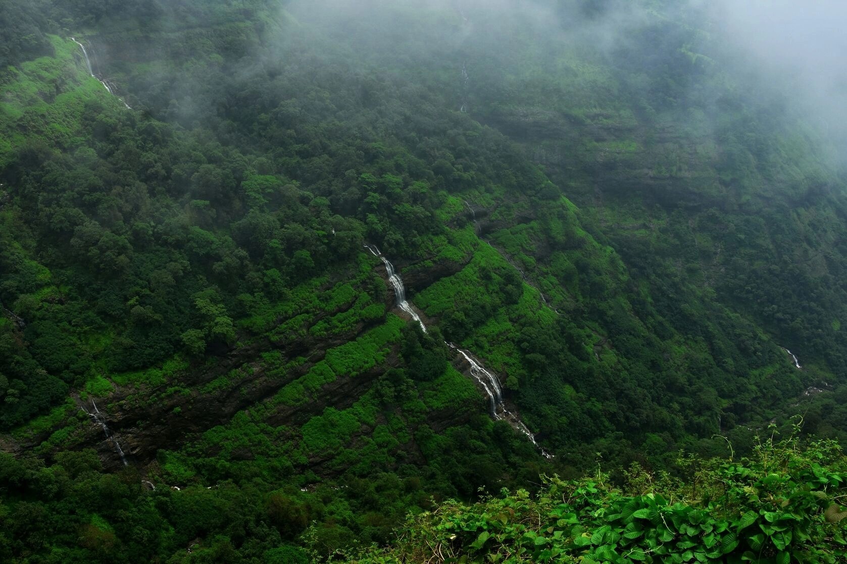 Luxury Private Pool Villas in Mahabaleshwar Panchgani and Lonavala